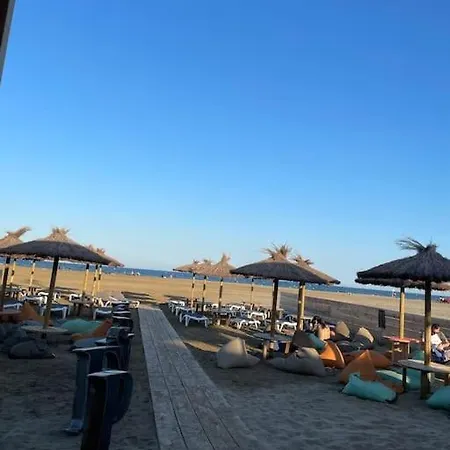 Avec Terrasse Classe アパート