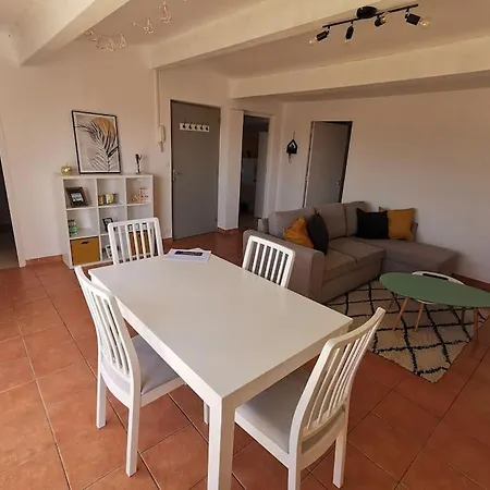 Avec Terrasse Classé Apartamento *